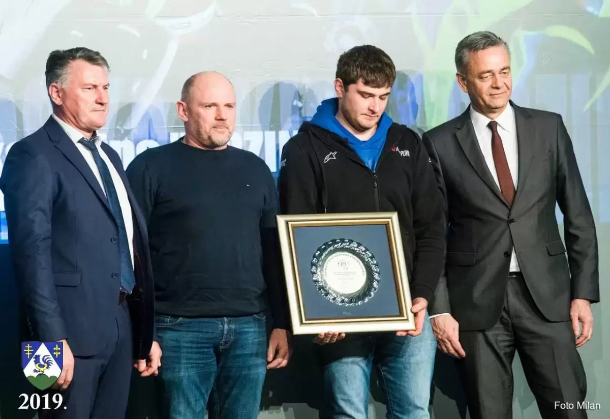 Proglašenje najboljih sportašica, sportaša i sportskih klubova u 2018 godini – fotografija 64